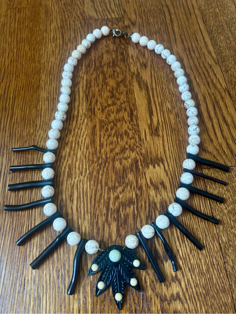 Vintage Lulu Frost Stone Beaded Statement Necklace Herb Leaf Pendant Black Coral